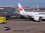 В аэропорту американского города Бостона загорелся на стоянке авиалайнер Boeing-787 Dreamliner