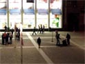 В Днепропетровске десантник скрутил религиозного хулигана, который после молитвы открыл на площади стрельбу В Днепропетровске десантник скрутил религиозного хулигана, который после молитвы открыл на площади стрельбу