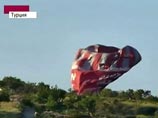 Трагедия произошла около 6:00 по местному времени (7:00 по Москве) неподалеку от популярного среди туристов города Ургюп, знаменитого сохранившимися пещерными и подземными поселениями раннехристианской эпохи