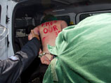 Секстремистки Femen были арестованы и доправлены в полицейский участок