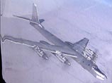 Два самолета Ту-95 пролетели от Корейского полуострова над Японским морем, проследовали вдоль японского архипелага на север от острова Хоккайдо. Японская сторона уверена, что российские самолеты не нарушали воздушное пространство Японии