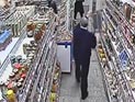 В Прибайкалье раненный ножом охранник магазина избил грабителя металлическим инвентарем (ВИДЕО) В Прибайкалье раненный ножом охранник магазина избил грабителя металлическим инвентарем (ВИДЕО)