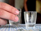 Иранцы приходят друг к другу в гости и устраивают "пьяные вечеринки" до утра. Таким образом число алкоголиков в формально не пьющей стране достигает сотен тысяч человек