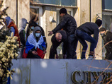 Украинские власти восприняли захваты административных зданий в восточных регионах Украины как попытку силового захвата власти, в связи с чем решено было начать спецоперацию
