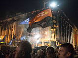Добавим, что якобы имеющее место притеснение русскоязычного населения Москва расценивала как возможный повод для военного вторжения на Украину