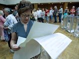 За голосованием в реальном времени можно следить по хэштегу "#вибори2014": очевидцы свидетельствуют, что за исключением кризисных регионов, волеизъявляются украинцы весьма активно с самого утра
