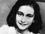     1945    -   15 .  ,     1942    1944 ,       ,     1947 