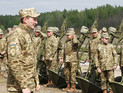 Украина отказалась от пятиконечных звезд на воинских погонах (ФОТО) Украина отказалась от пятиконечных звезд на воинских погонах (ФОТО)
