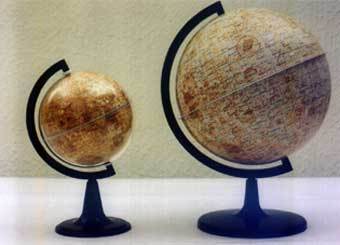 Лунные глобусы, фото Сергея Абраменкова, "Эхо Москвы" Лунные глобусы, фото Сергея Абраменкова, "Эхо Москвы"