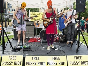    Pussy Riot      10  2012 .  ©AFP