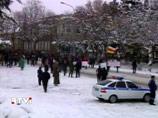 , 27  2011         ,          -  .     ,   