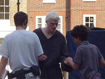 ����� ��� ������� � ���� ������ ������� �� ������� "���� �� �����". ���� � ����� paulbettany.net