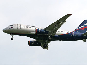 SSJ-100  "".  Gleb Osokin