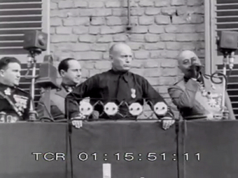    "Il duce e la folla"