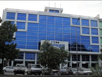 ZTE.    urbanpk.com